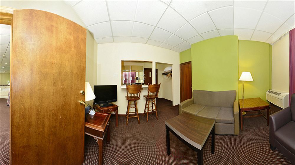 Days Inn Oil City Conference Center المظهر الخارجي الصورة
